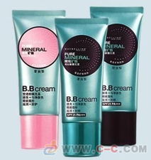 卡姿蘭、魅可、雅芳、美寶蓮化妝品3折批發(fā)解析 機(jī)遇、風(fēng)險(xiǎn)與注意事項(xiàng)